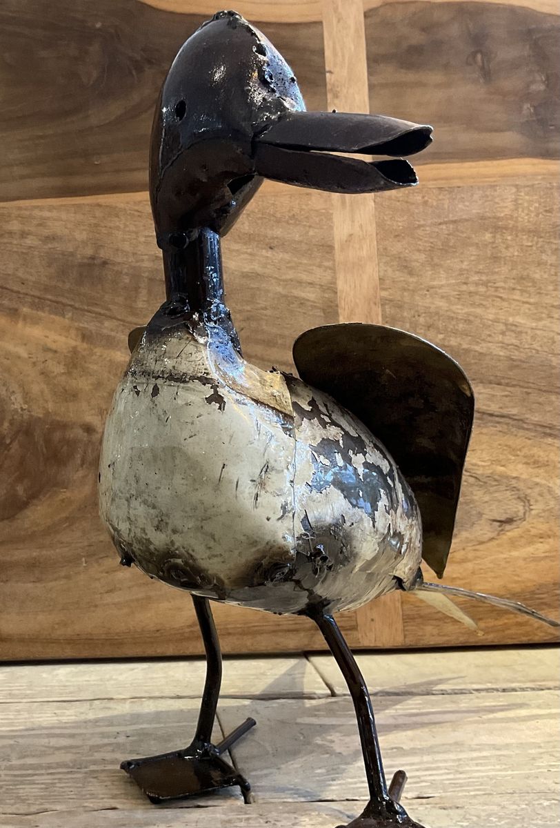 White metal duck sculpture 3 White metal duck sculpture 3