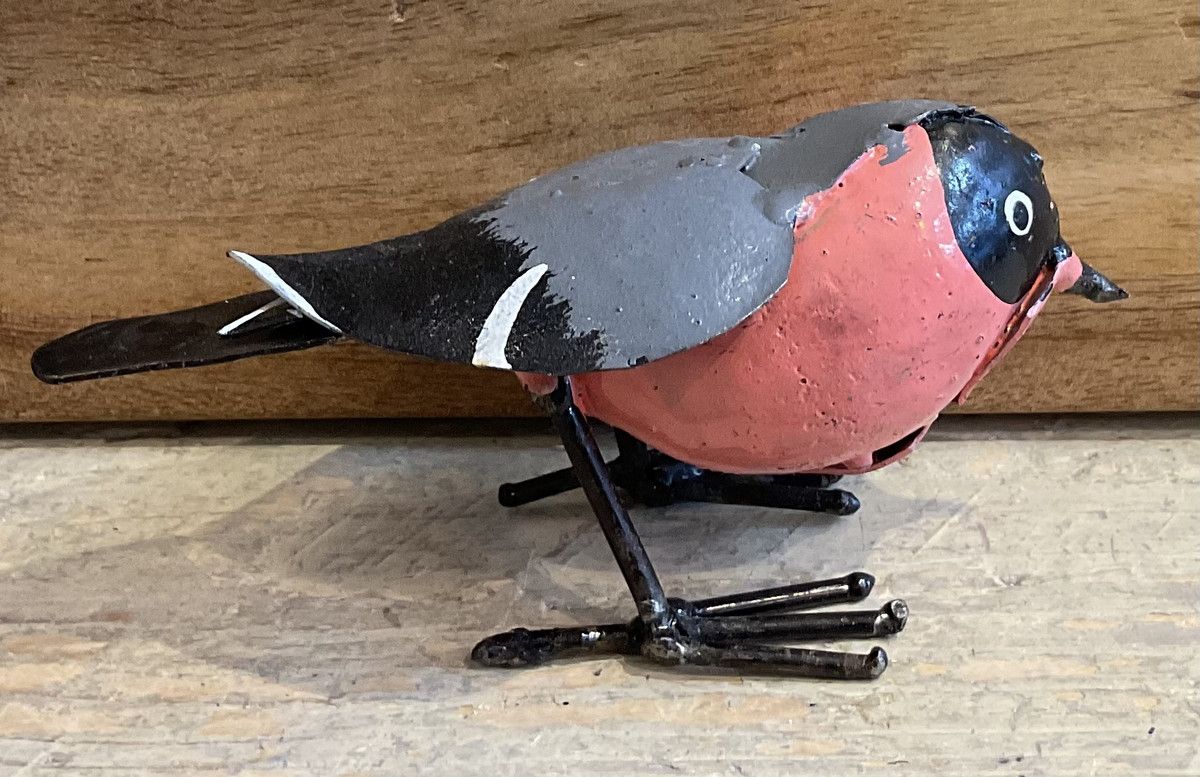 Small metal garden bird sculpture - Bullfinch