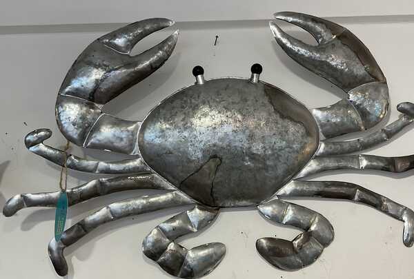Crab design decorative tin seaside wall art