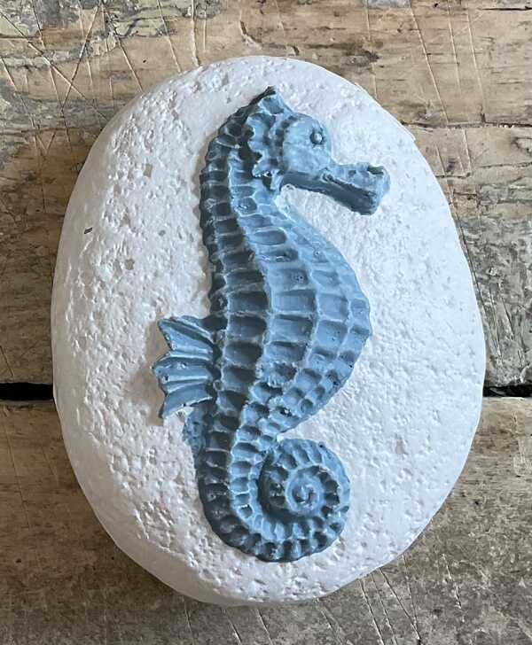 Resin pebble decoration with seahorse detail