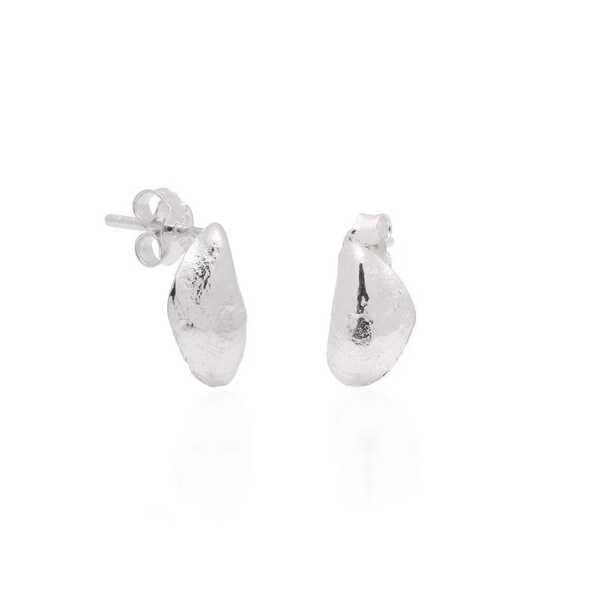Mussel shell design sterling silver stud earrings 