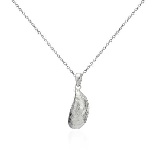 Mussel shell design sterling silver pendant